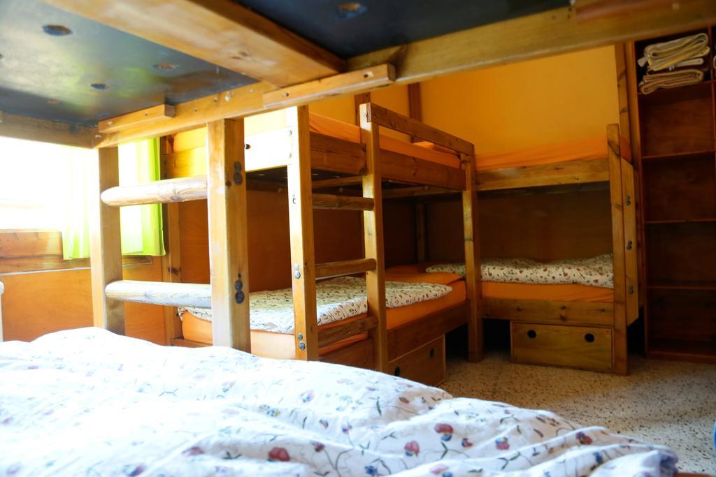 La Closa Hostel Castellar De N'Hug Exterior photo
