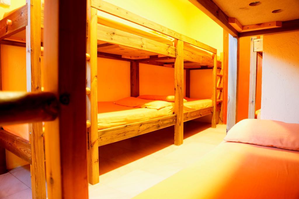 La Closa Hostel Castellar De N'Hug Exterior photo